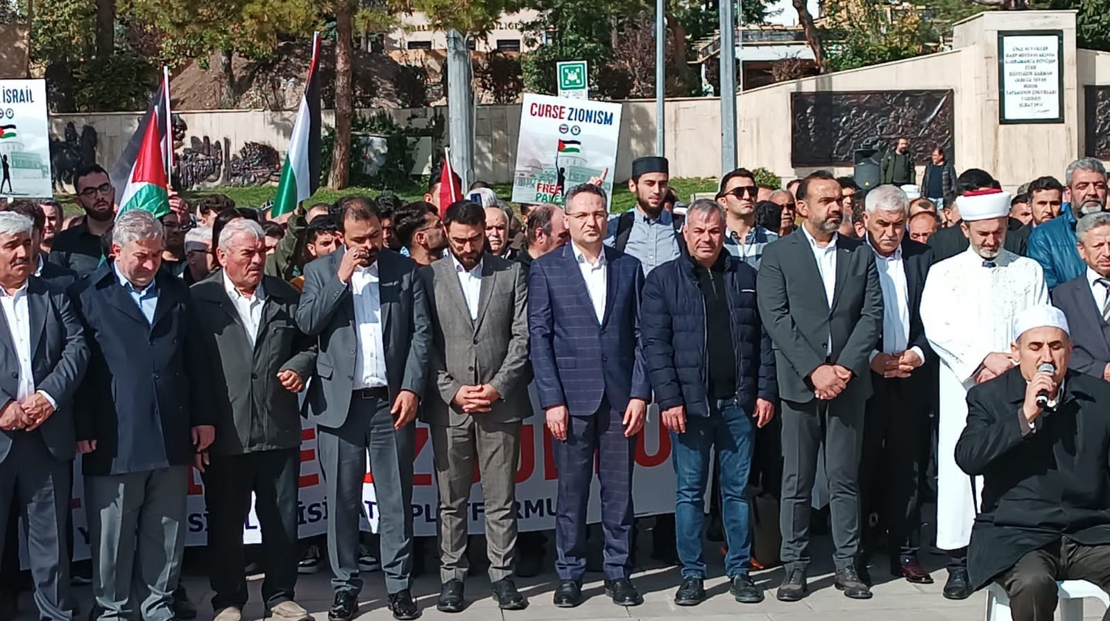 Filistin'e destek İsrail'e tepki